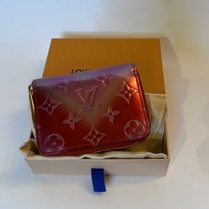 Limited Edition Louis Vuitton Rare Zippy Wallet